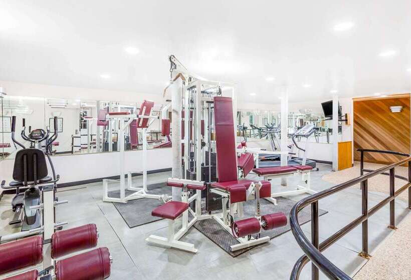 호텔 Days Inn By Wyndham Jefferson