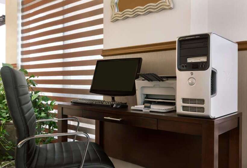 酒店 Days Inn By Wyndham N Orlando/casselberry