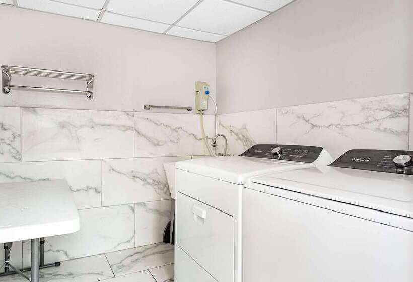 酒店 Days Inn By Wyndham N Orlando/casselberry