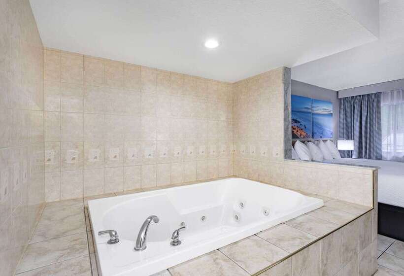 酒店 Days Inn By Wyndham N Orlando/casselberry