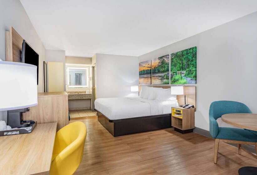 酒店 Days Inn By Wyndham N Orlando/casselberry