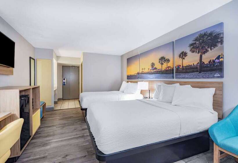 酒店 Days Inn By Wyndham N Orlando/casselberry