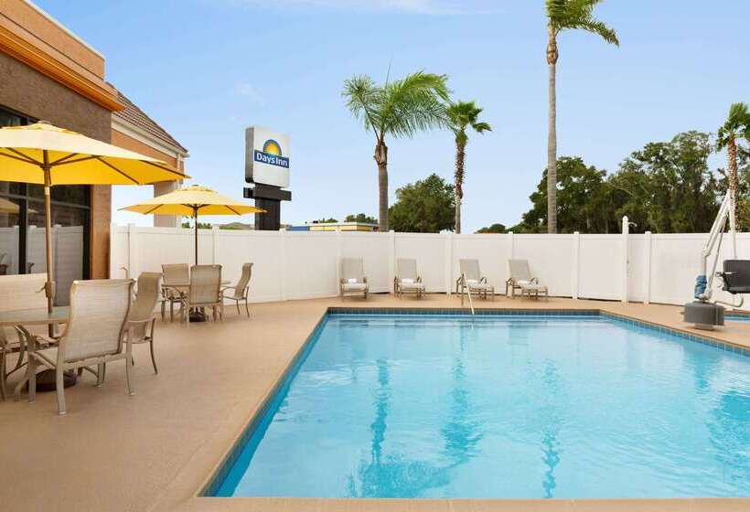 酒店 Days Inn By Wyndham N Orlando/casselberry