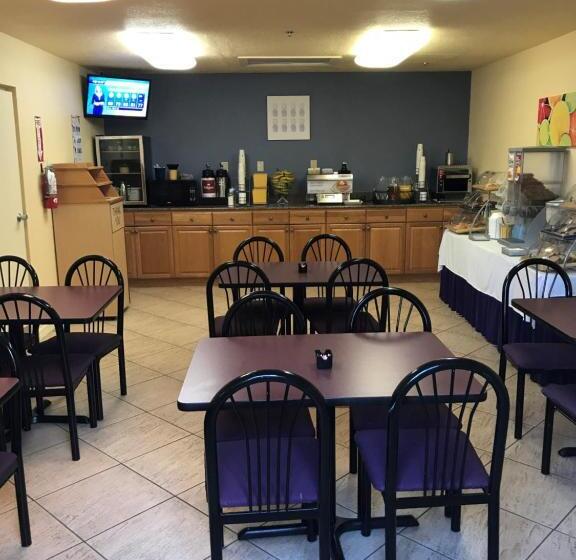 酒店 Days Inn By Wyndham N Orlando/casselberry