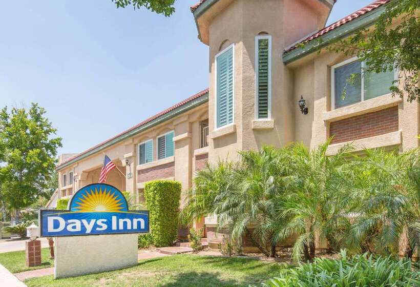 호텔 Days Inn By Wyndham Near City Of Hope