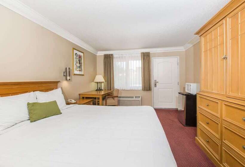 호텔 Days Inn By Wyndham Near City Of Hope