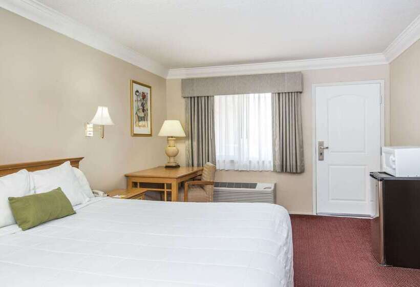 호텔 Days Inn By Wyndham Near City Of Hope