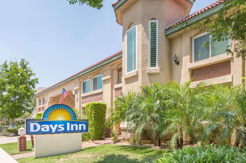 호텔 Days Inn By Wyndham Near City Of Hope