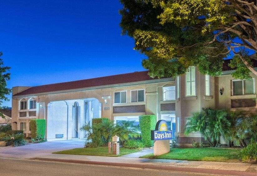 호텔 Days Inn By Wyndham Near City Of Hope