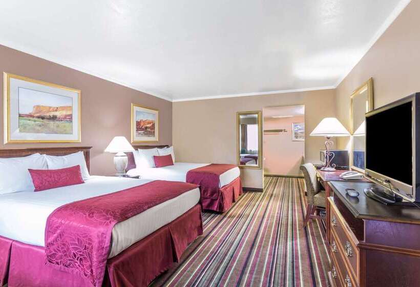 ホテル Days Inn & Suites By Wyndham Logan