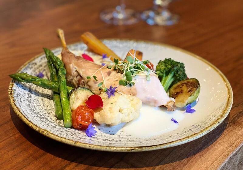 Delta Hotels By Marriott Mont Sainte Anne, Resort & Convention Center