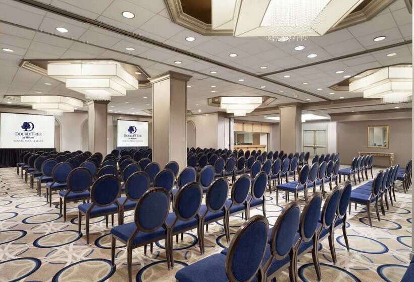 호텔 Doubletree By Hilton Newark Penn Station