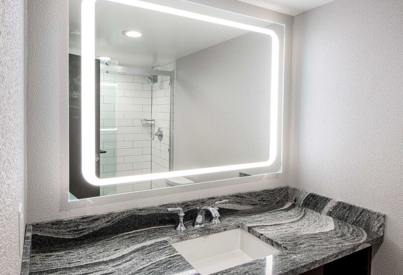 호텔 Doubletree By Hilton Newark Penn Station