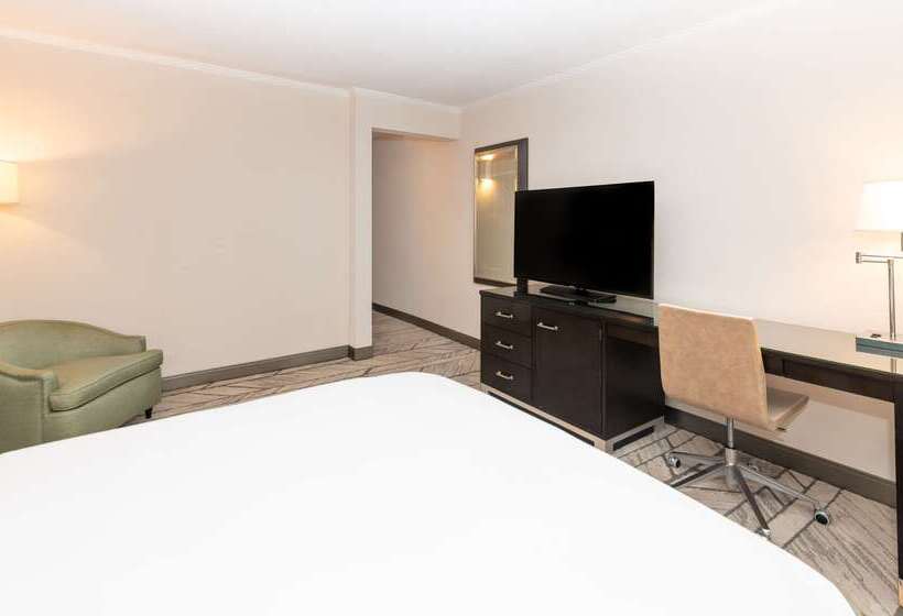 호텔 Doubletree By Hilton Newark Penn Station