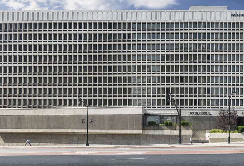호텔 Doubletree By Hilton Newark Penn Station