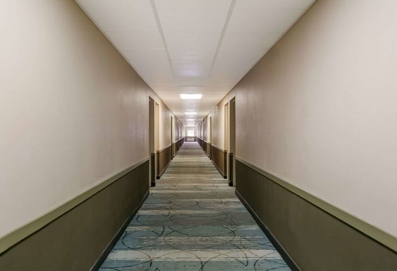 호텔 Econo Lodge Amish Country