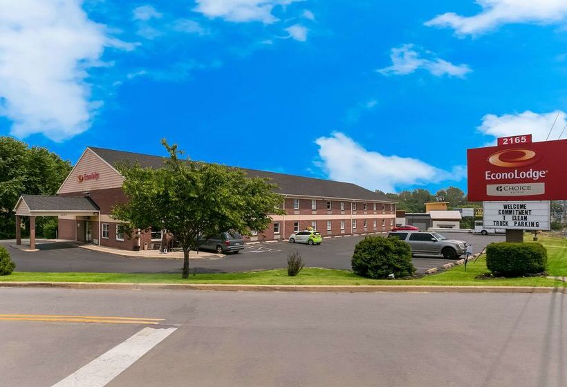 호텔 Econo Lodge Amish Country