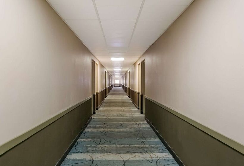 호텔 Econo Lodge Amish Country