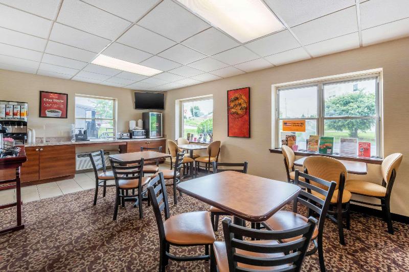 호텔 Econo Lodge Amish Country