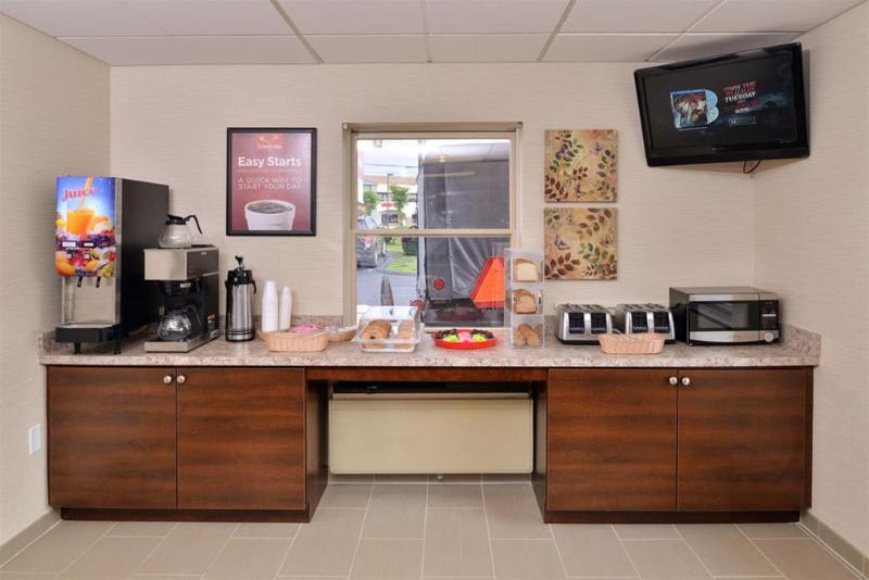 호텔 Econo Lodge Amish Country