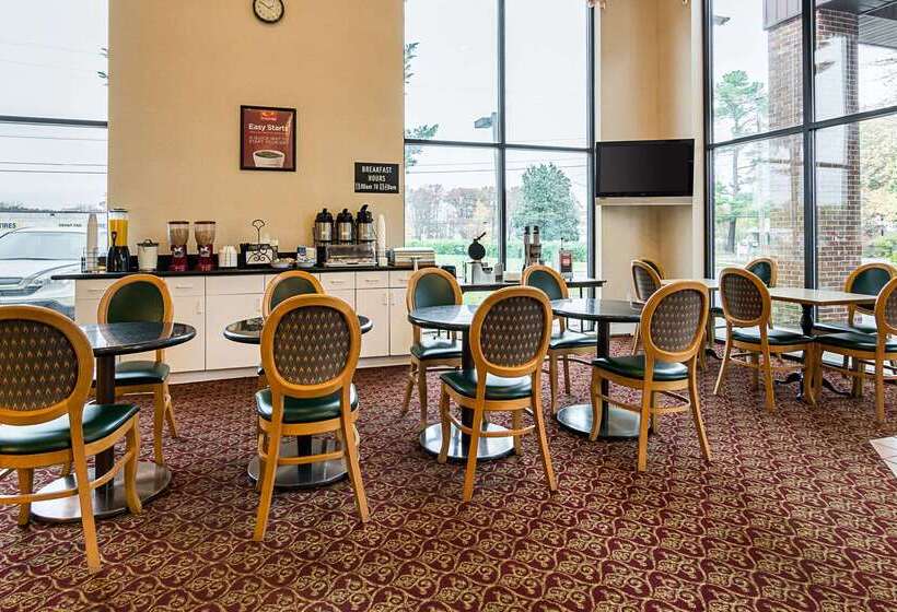 فندق Econo Lodge Andrews Afb