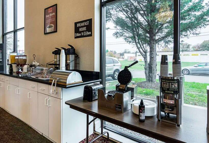 فندق Econo Lodge Andrews Afb