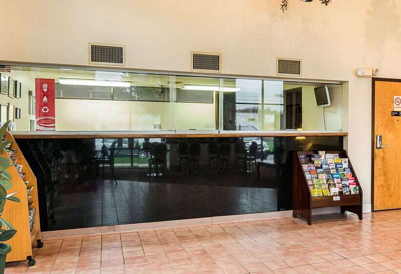 فندق Econo Lodge Andrews Afb