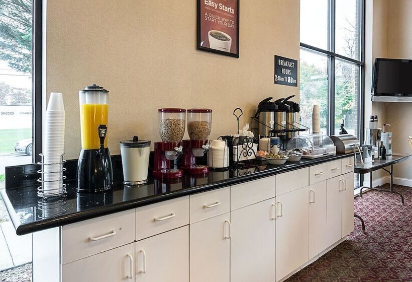 فندق Econo Lodge Andrews Afb