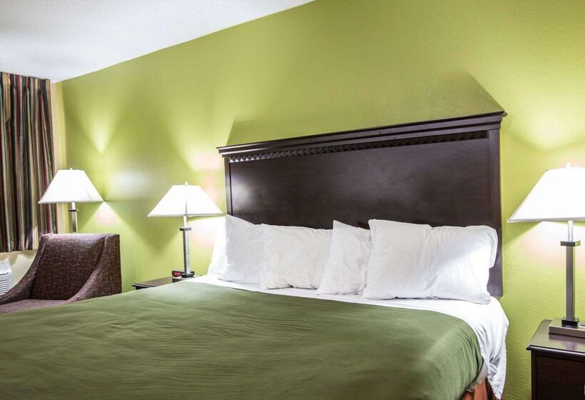 هتل Econo Lodge Biltmore