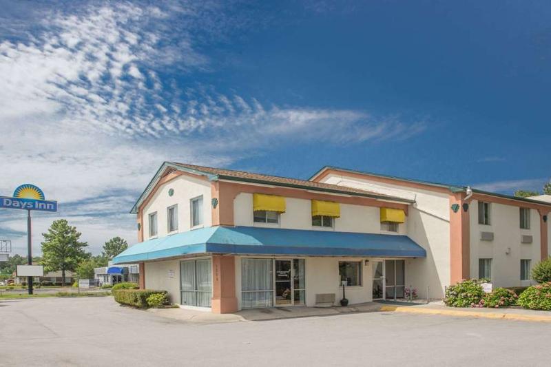 Отель Econo Lodge Cherry Point