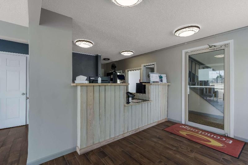 Отель Econo Lodge Cherry Point