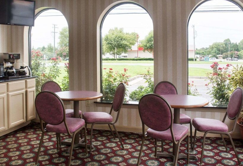 בית מלון כפרי Econo Lodge Chesapeake Route 13 And I 464