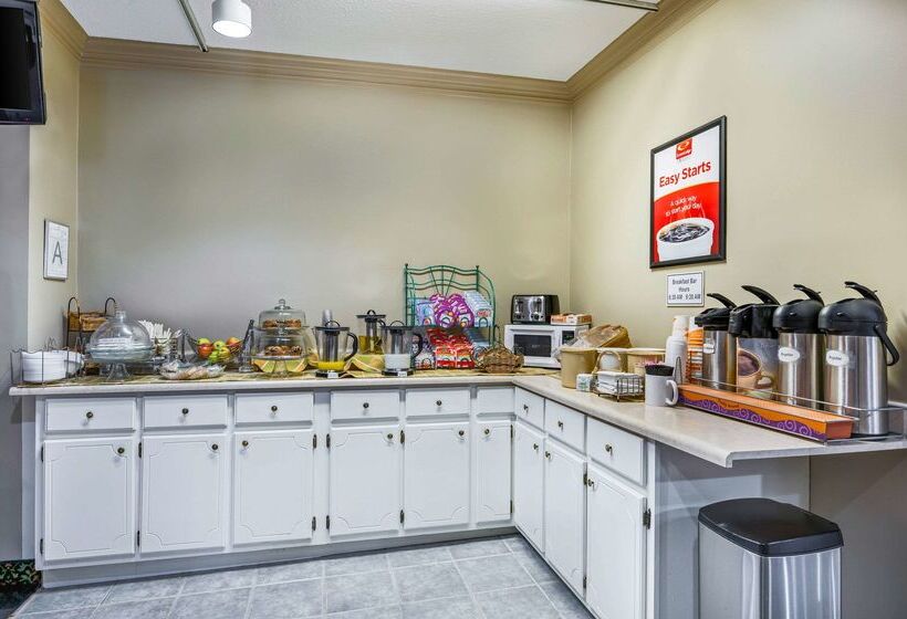 فندق Econo Lodge Corinth