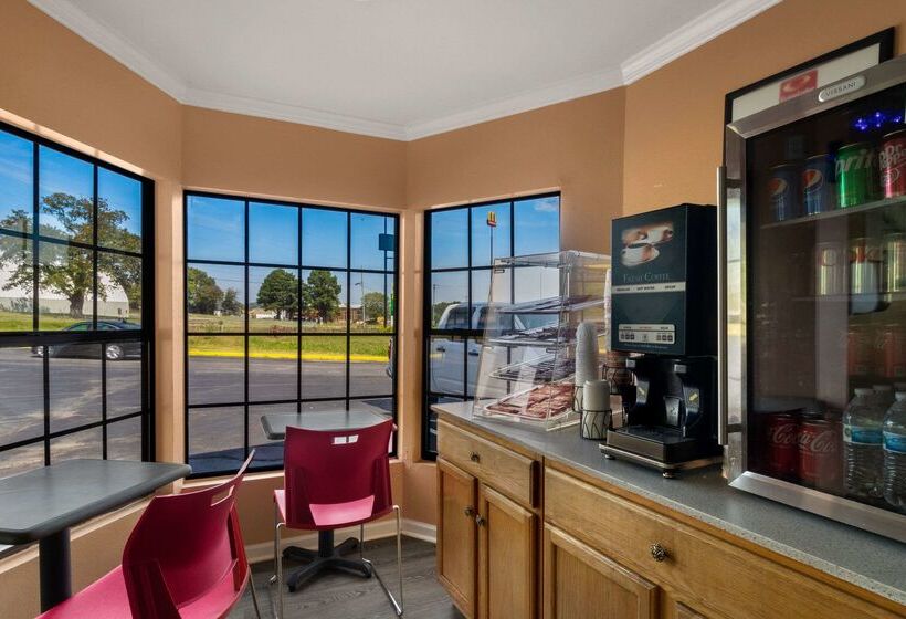 فندق Econo Lodge Cornersville