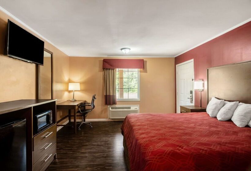 فندق Econo Lodge Cornersville