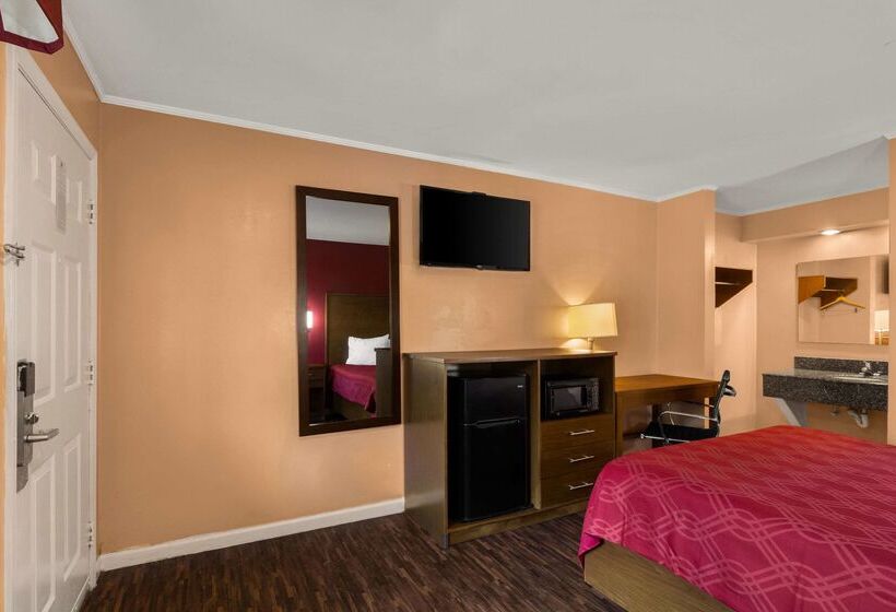 فندق Econo Lodge Cornersville