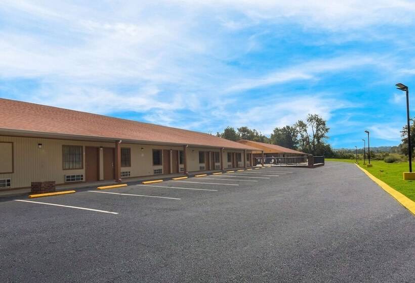 בית מלון כפרי Econo Lodge Cornersville