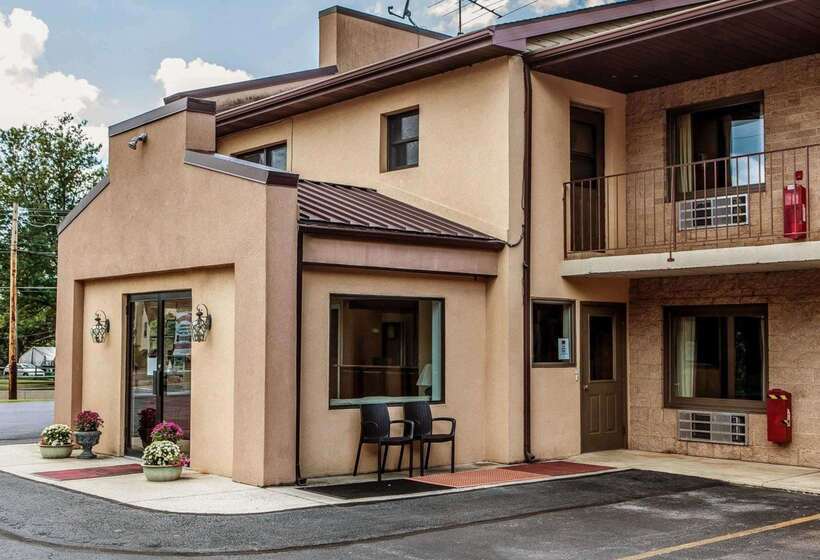 Отель Econo Lodge Douglassville Pottstown
