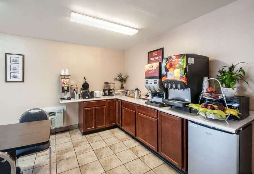 בית מלון כפרי Econo Lodge Easton Route 50