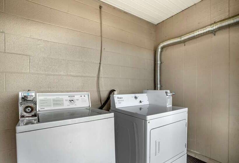 בית מלון כפרי Econo Lodge Easton Route 50