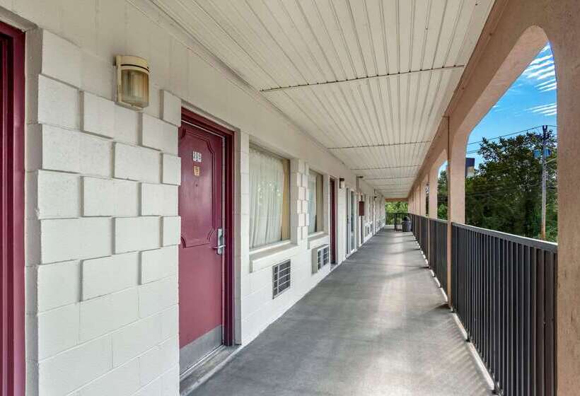 בית מלון כפרי Econo Lodge Easton Route 50