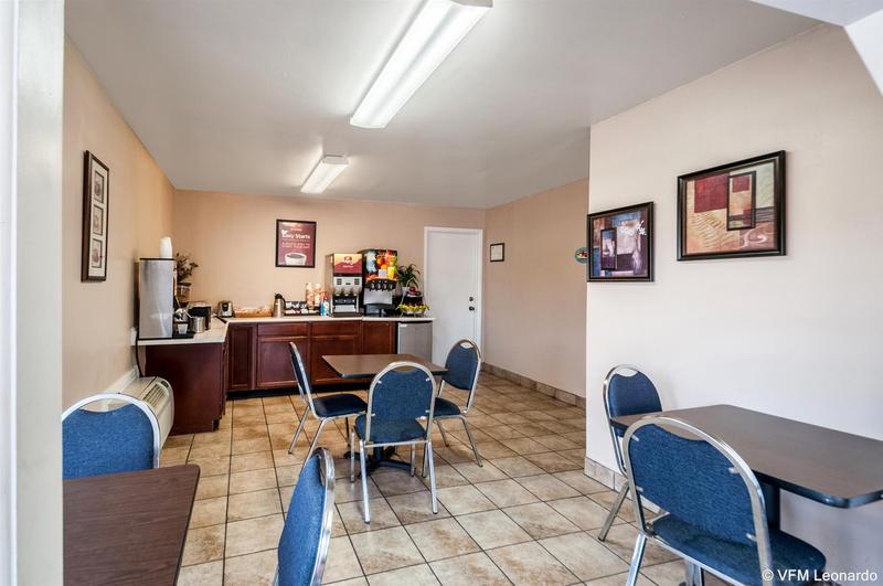 בית מלון כפרי Econo Lodge Easton Route 50