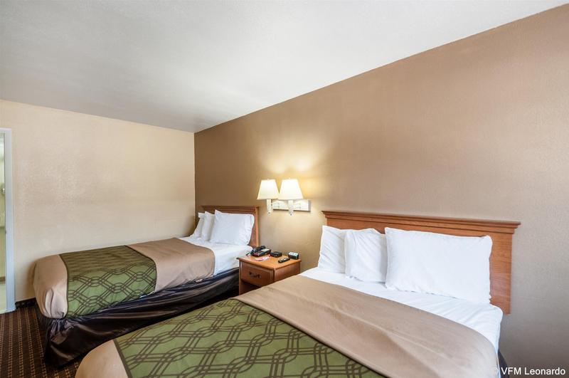 בית מלון כפרי Econo Lodge Easton Route 50