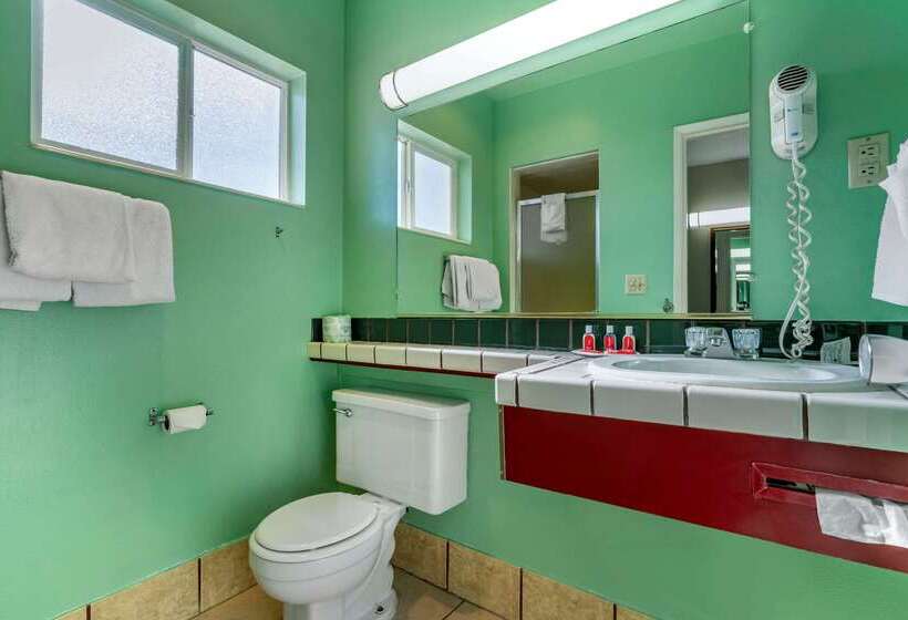 בית מלון כפרי Econo Lodge Fallon Naval Air Station Area