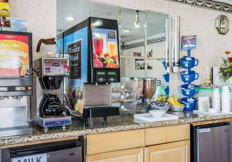 בית מלון כפרי Econo Lodge Fallon Naval Air Station Area