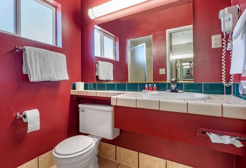 בית מלון כפרי Econo Lodge Fallon Naval Air Station Area