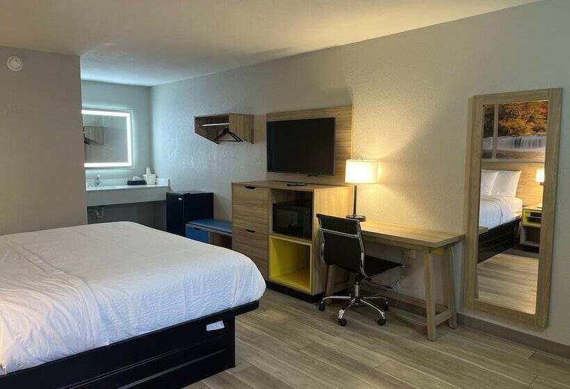 فندق Days Inn By Wyndham Helen