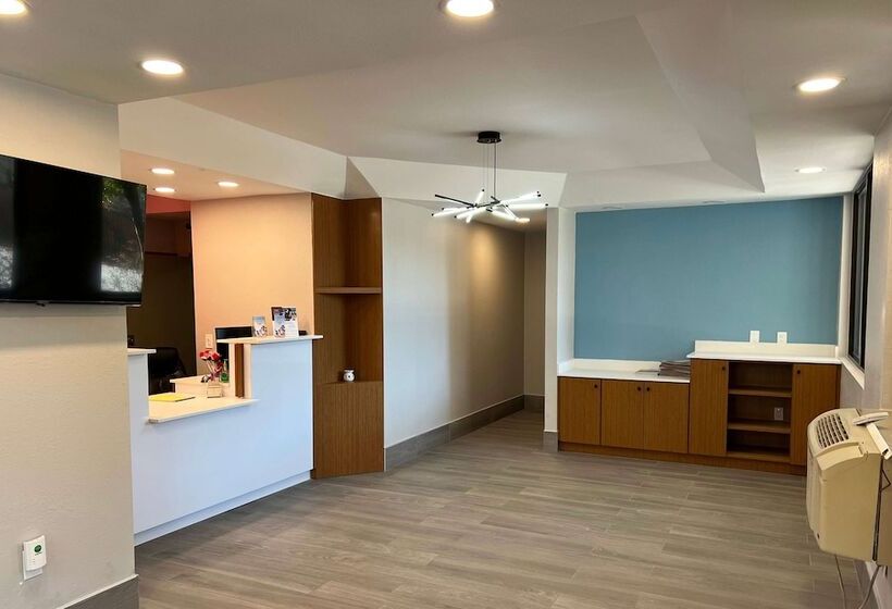 فندق Days Inn By Wyndham Helen