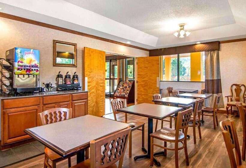 فندق Days Inn By Wyndham Helen