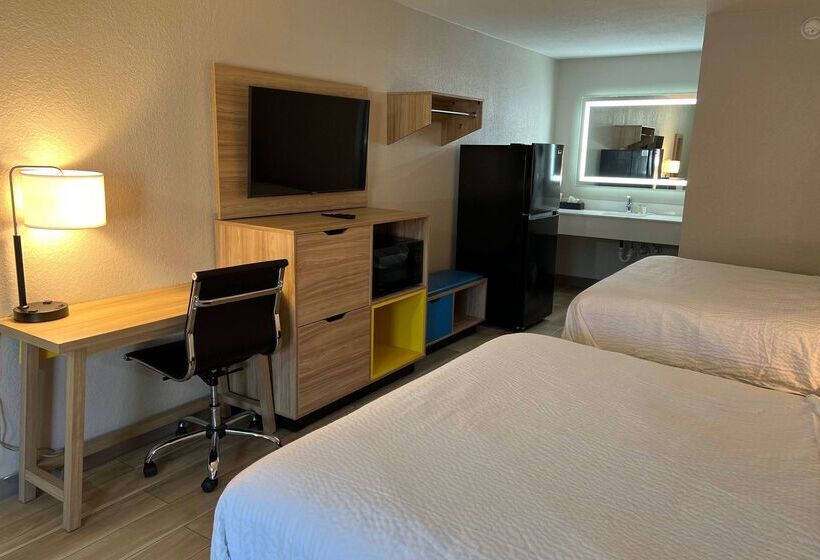 فندق Days Inn By Wyndham Helen